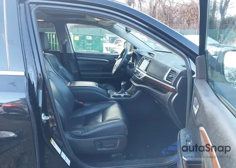 2015 Toyota Highlander Limited V6 z USA, uszkodzony, nr VIN 5TDDKRFH3FS204598